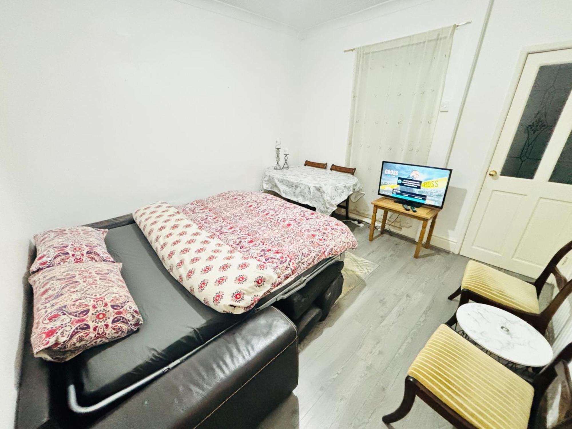 Entire 3 Bedroom House- Free Parking Liverpool Eksteriør bilde